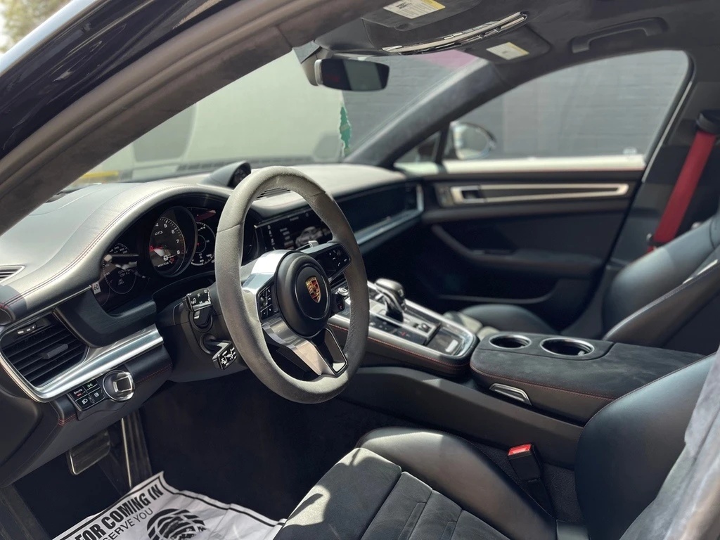 Porsche Panamera * GTS | Premium Package Plus * CARFAX * БЕЗ ПЪРВОН - изображение 8
