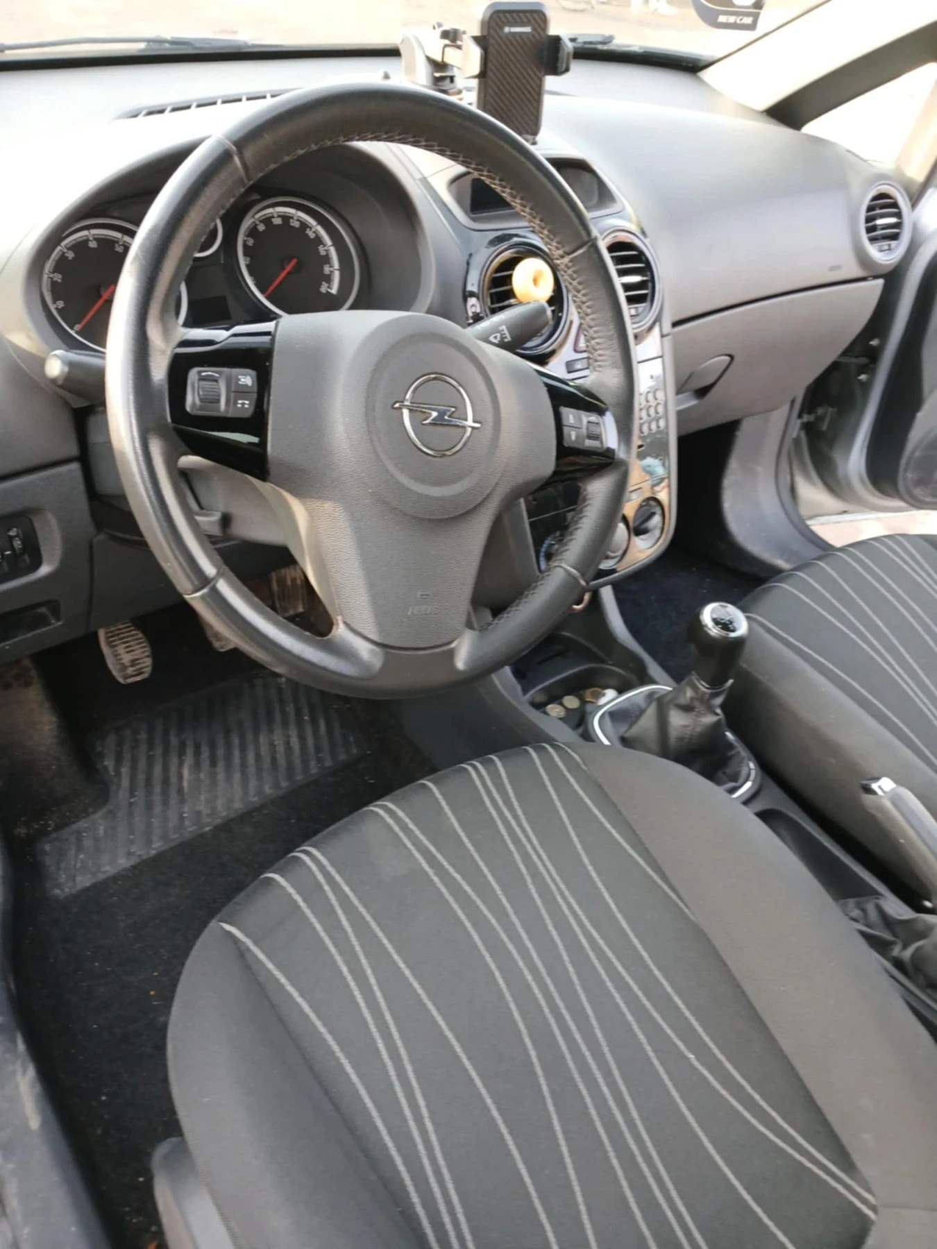 Opel Corsa 1, 2 - изображение 10