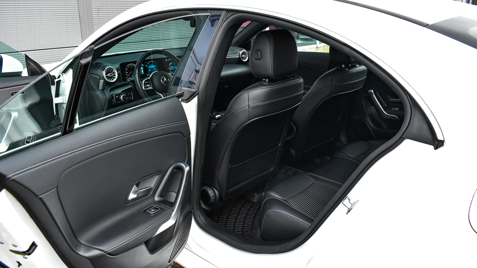 Mercedes-Benz CLA 180 d Coupe Progressive - изображение 9