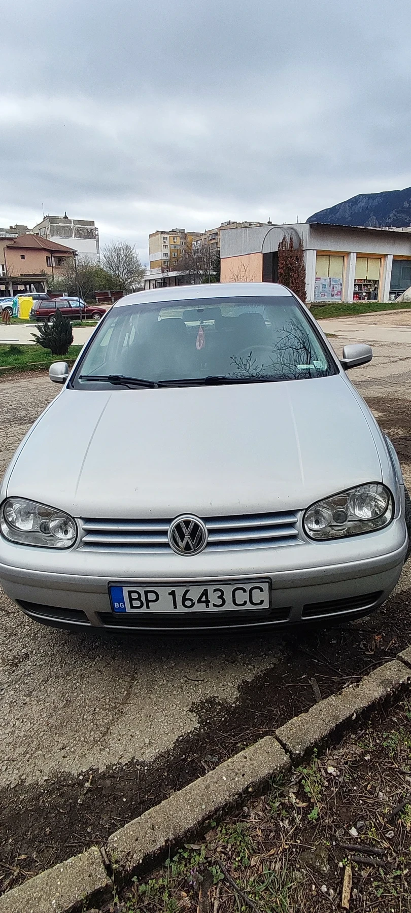 VW Golf