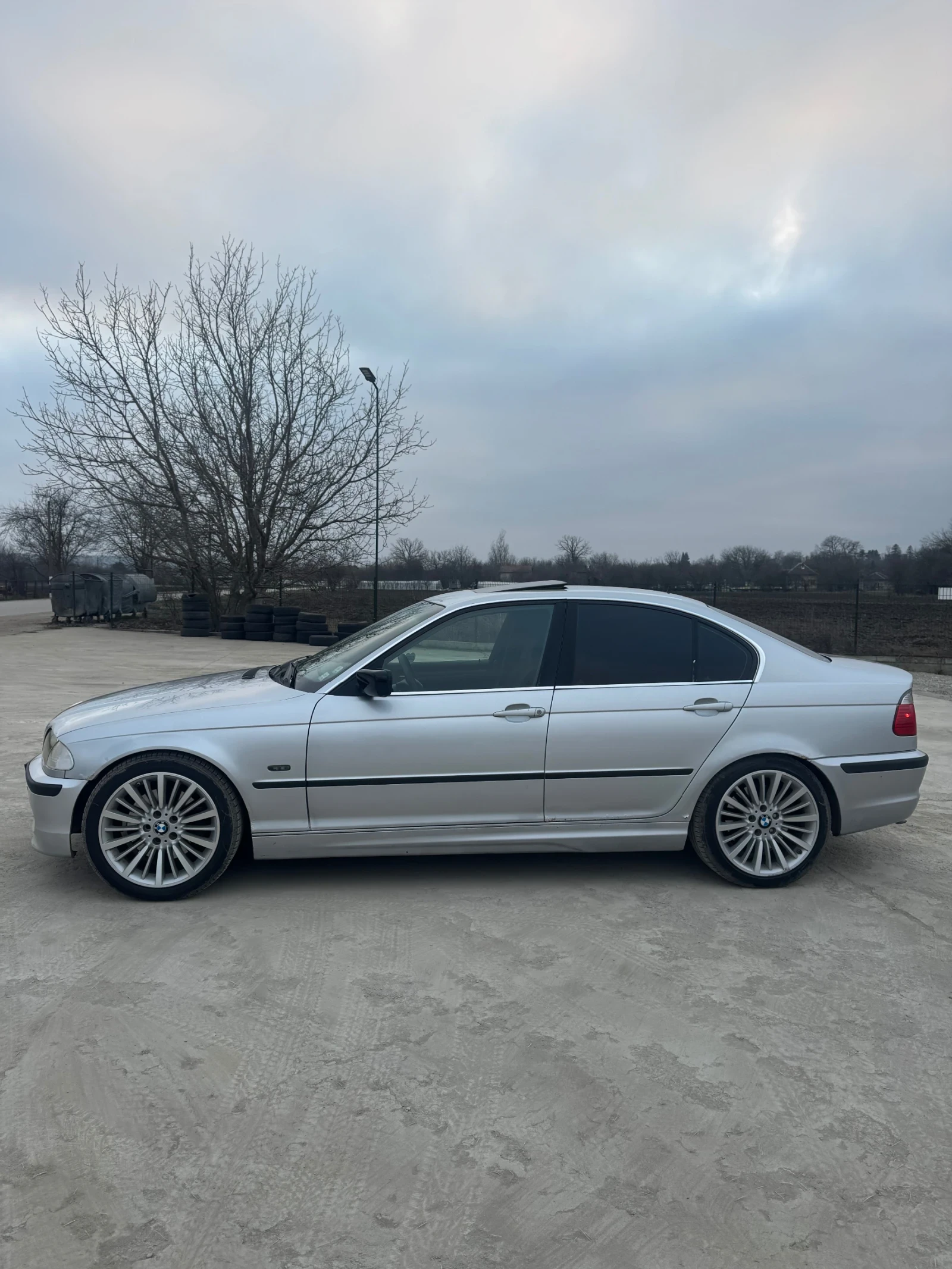 BMW 330, снимка 3 - Автомобили и джипове - 54057000