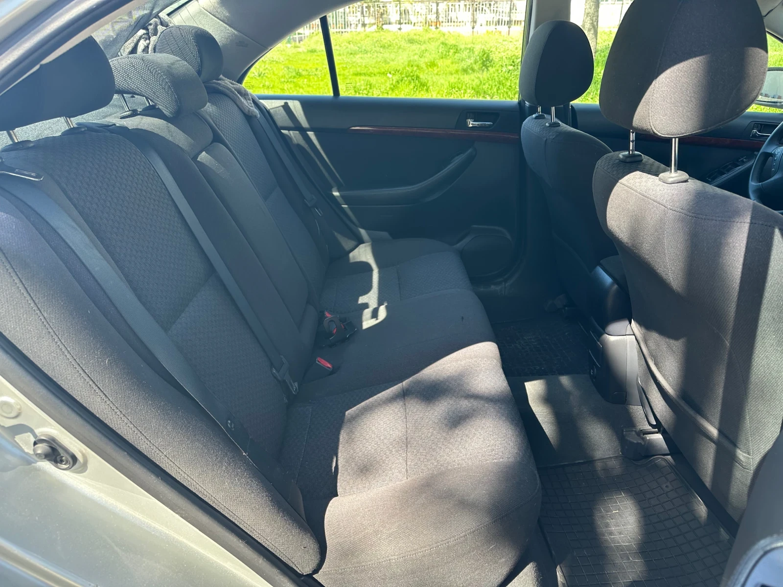 Toyota Avensis, снимка 10 - Автомобили и джипове - 54359692
