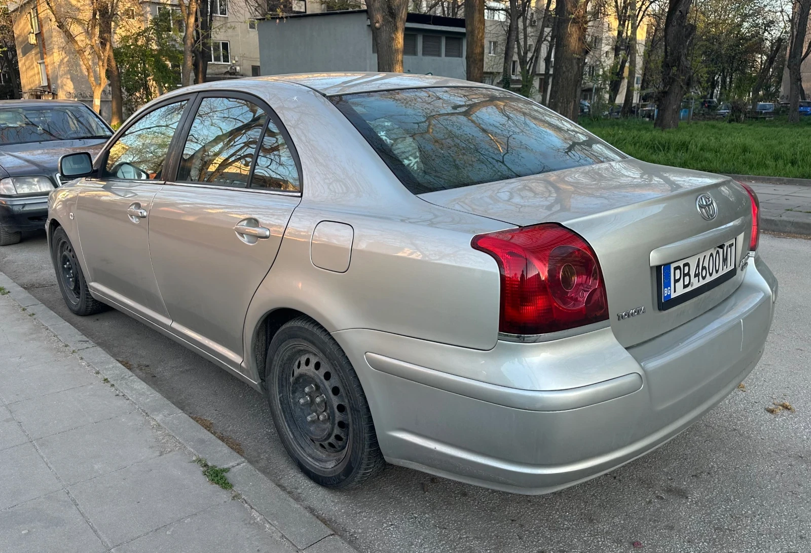 Toyota Avensis, снимка 3 - Автомобили и джипове - 54359692