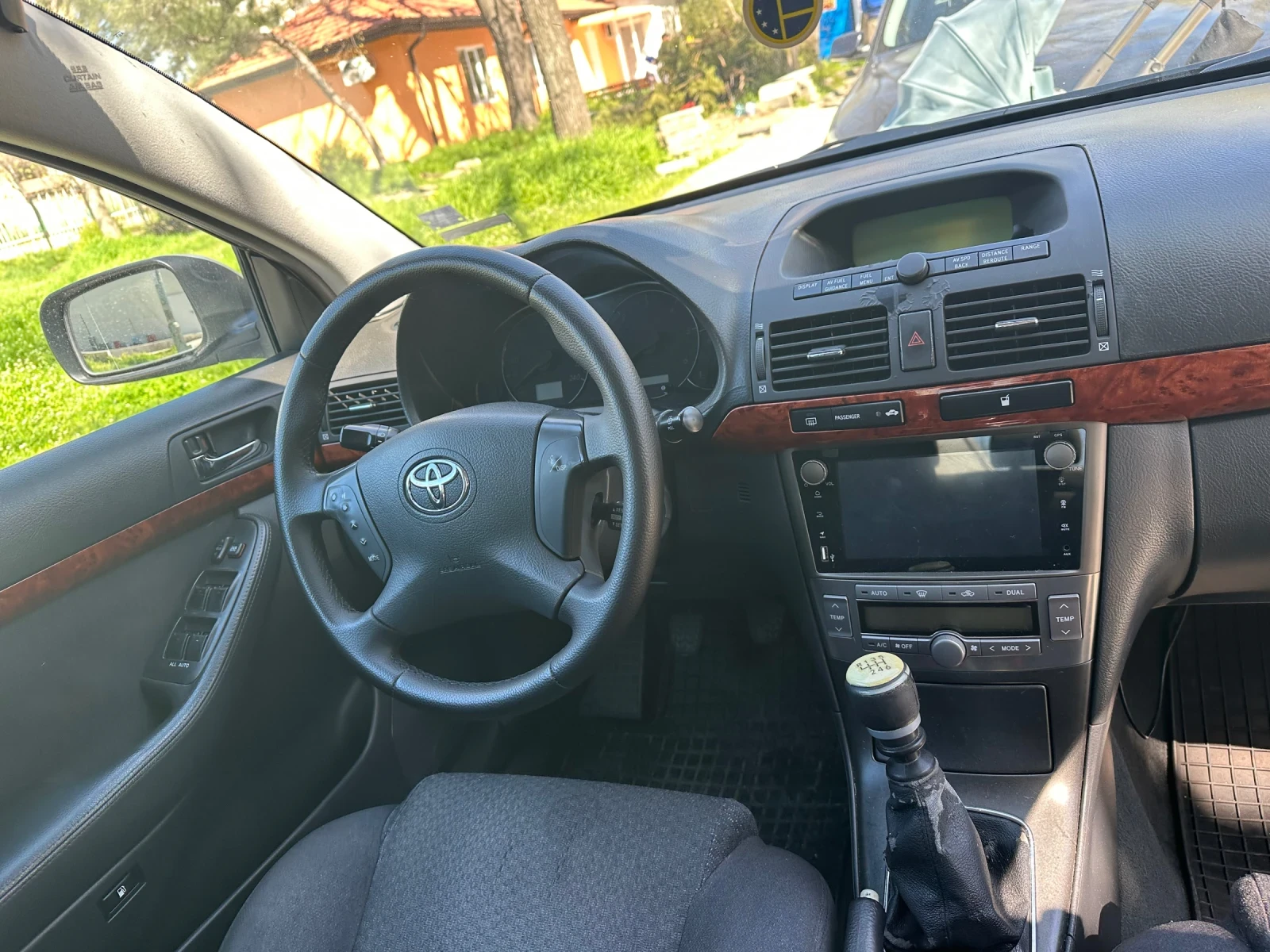 Toyota Avensis, снимка 7 - Автомобили и джипове - 54359692