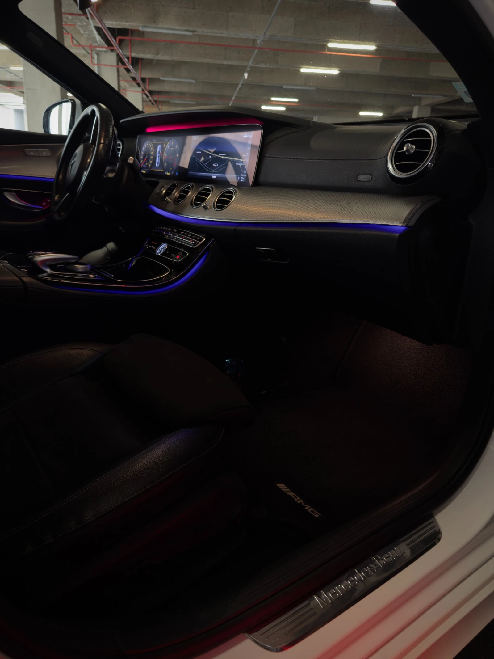 Mercedes-Benz E 220 AMG-Line 4matic , снимка 11 - Автомобили и джипове - 54509322