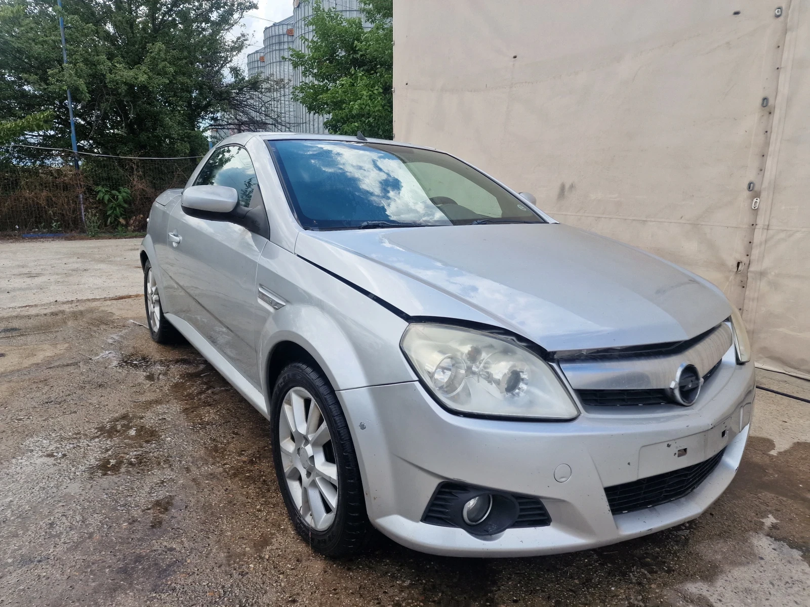 Opel Tigra 1.4 90кс.ГАЗ, снимка 2 - Автомобили и джипове - 54940153