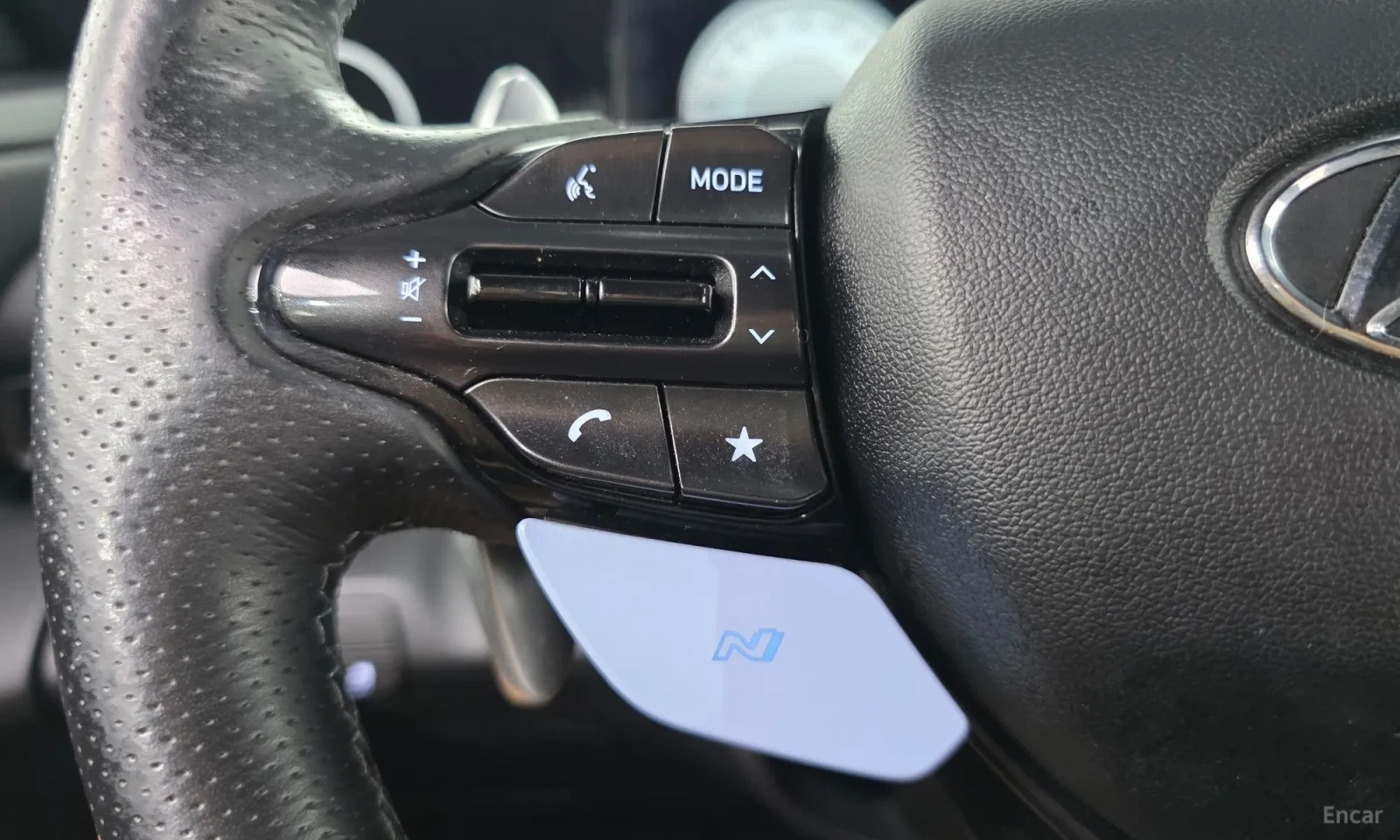 Hyundai Elantra, снимка 13 - Автомобили и джипове - 55188409