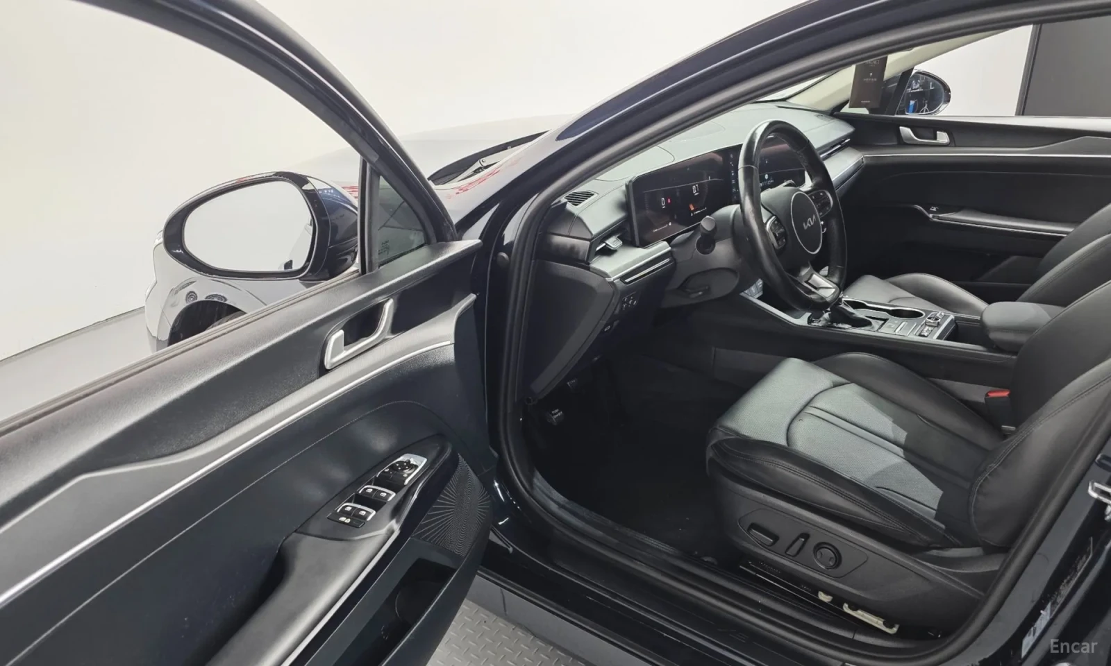 Kia K5, снимка 11 - Автомобили и джипове - 55217144