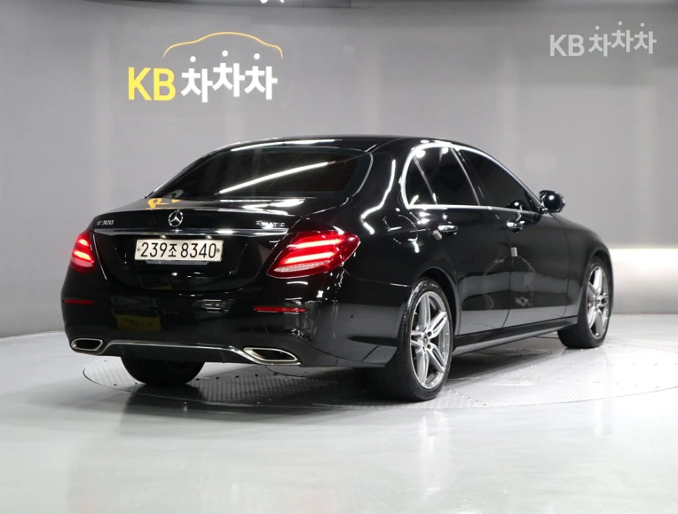 Mercedes-Benz E 300 4MATIC AMG LINE HEAD UP 360CAM PANORAMA !3D BURMES | Mobile.bg � ����������� 2
