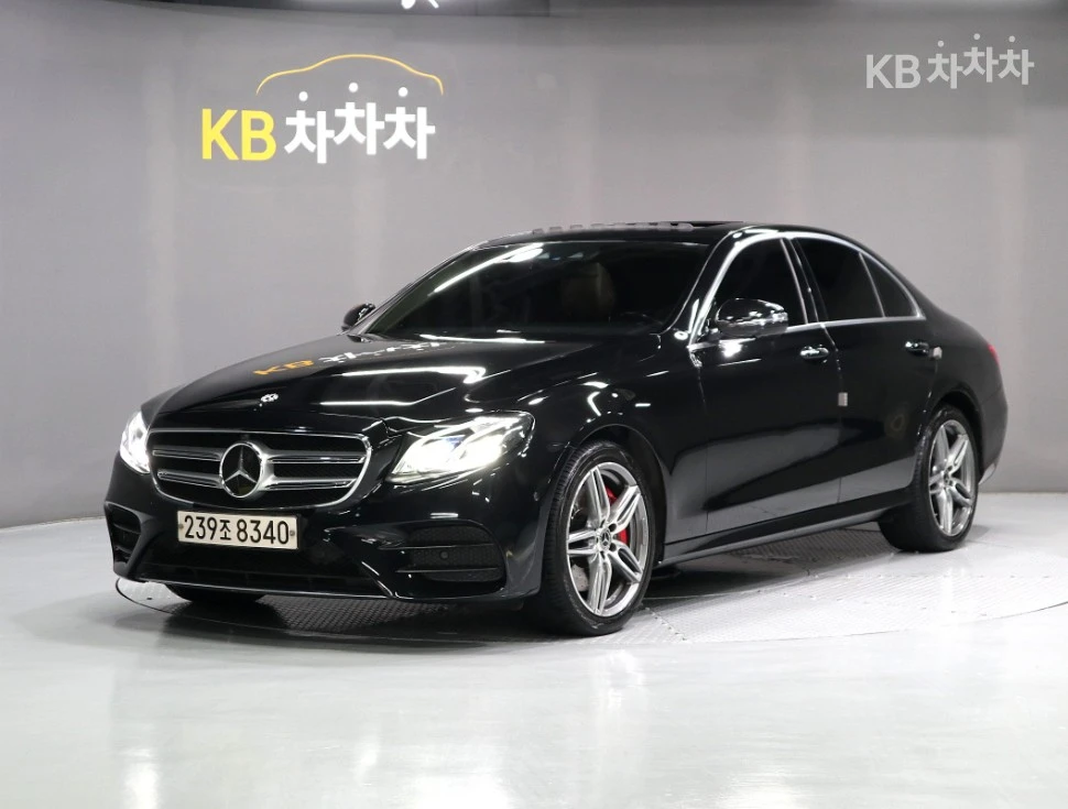 Mercedes-Benz E 300 4MATIC AMG LINE HEAD UP 360CAM PANORAMA !3D BURMES