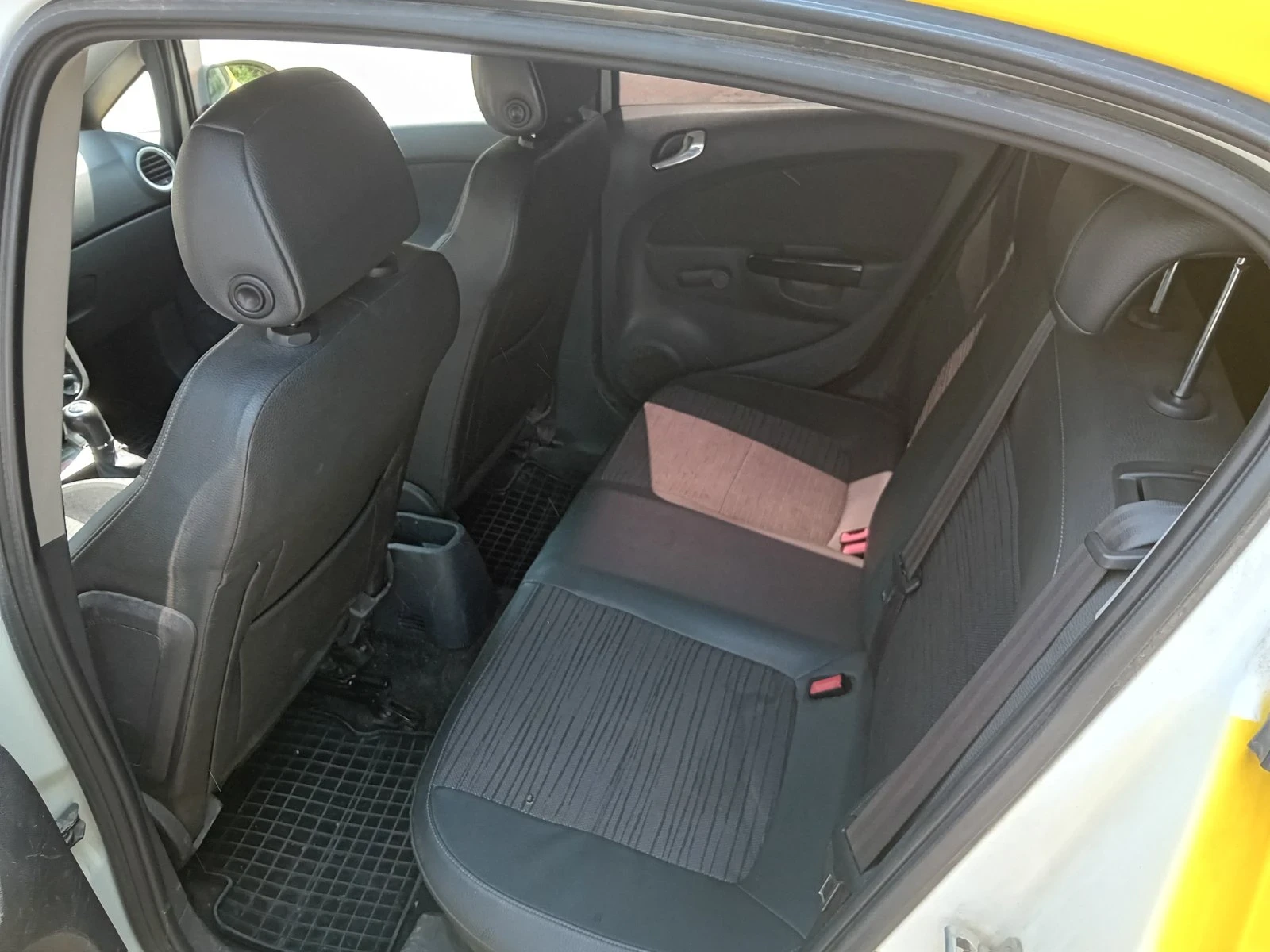 Opel Corsa, снимка 8 - Автомобили и джипове - 55640073