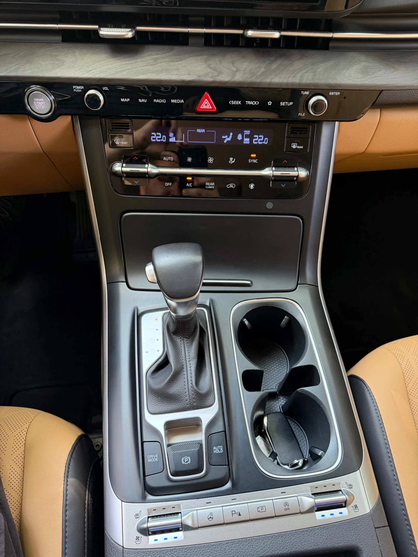 Kia Carnival 2.2/8+ 1/Налична в БГ, снимка 7 - Автомобили и джипове - 55848668
