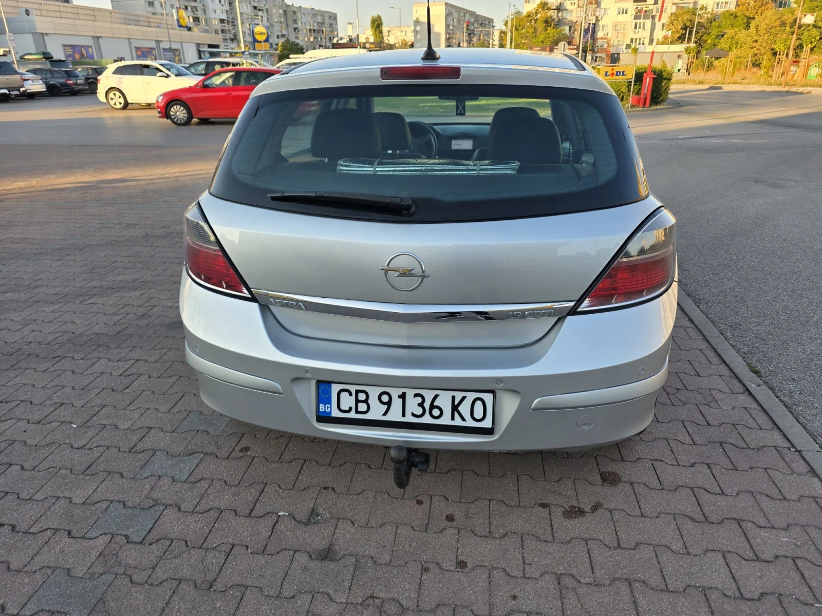Opel Astra 1.9 cdti 6 степенен автомат, снимка 5 - Автомобили и джипове - 56106381