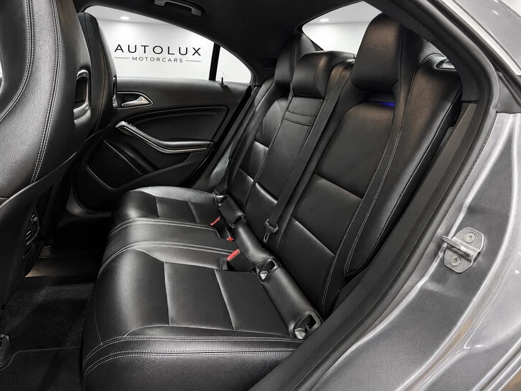 Mercedes-Benz CLA 250 Панорама * Амбиентно * АвтоКредит (ЦЕНА ДО БГ), снимка 12 - Автомобили и джипове - 56240220