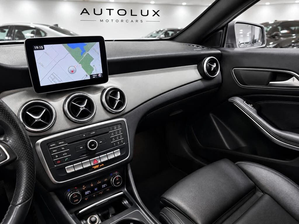 Mercedes-Benz CLA 250 Панорама * Амбиентно * АвтоКредит (ЦЕНА ДО БГ), снимка 10 - Автомобили и джипове - 56240220