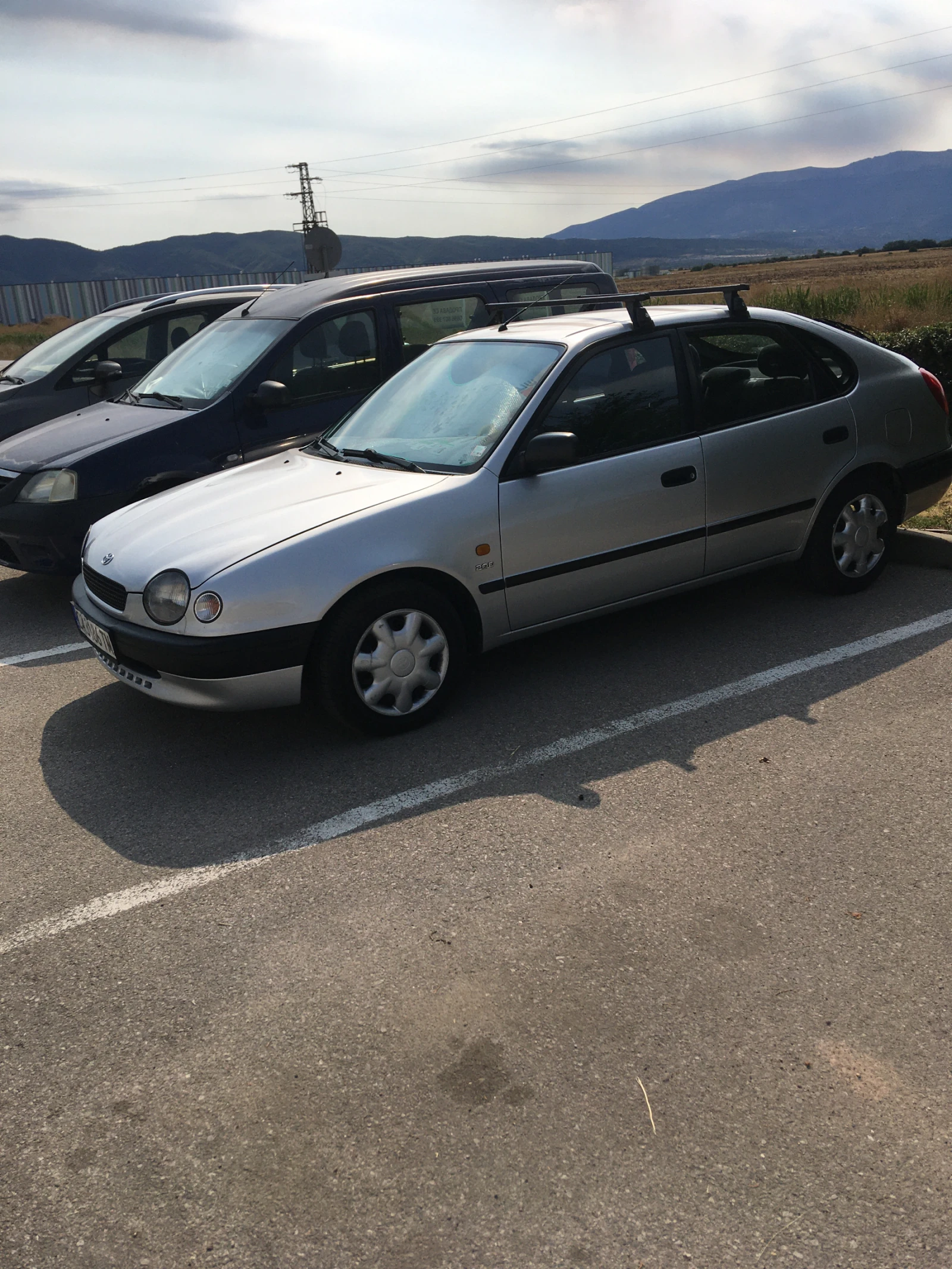 Toyota Corolla лифтбек, снимка 11 - Автомобили и джипове - 56348124