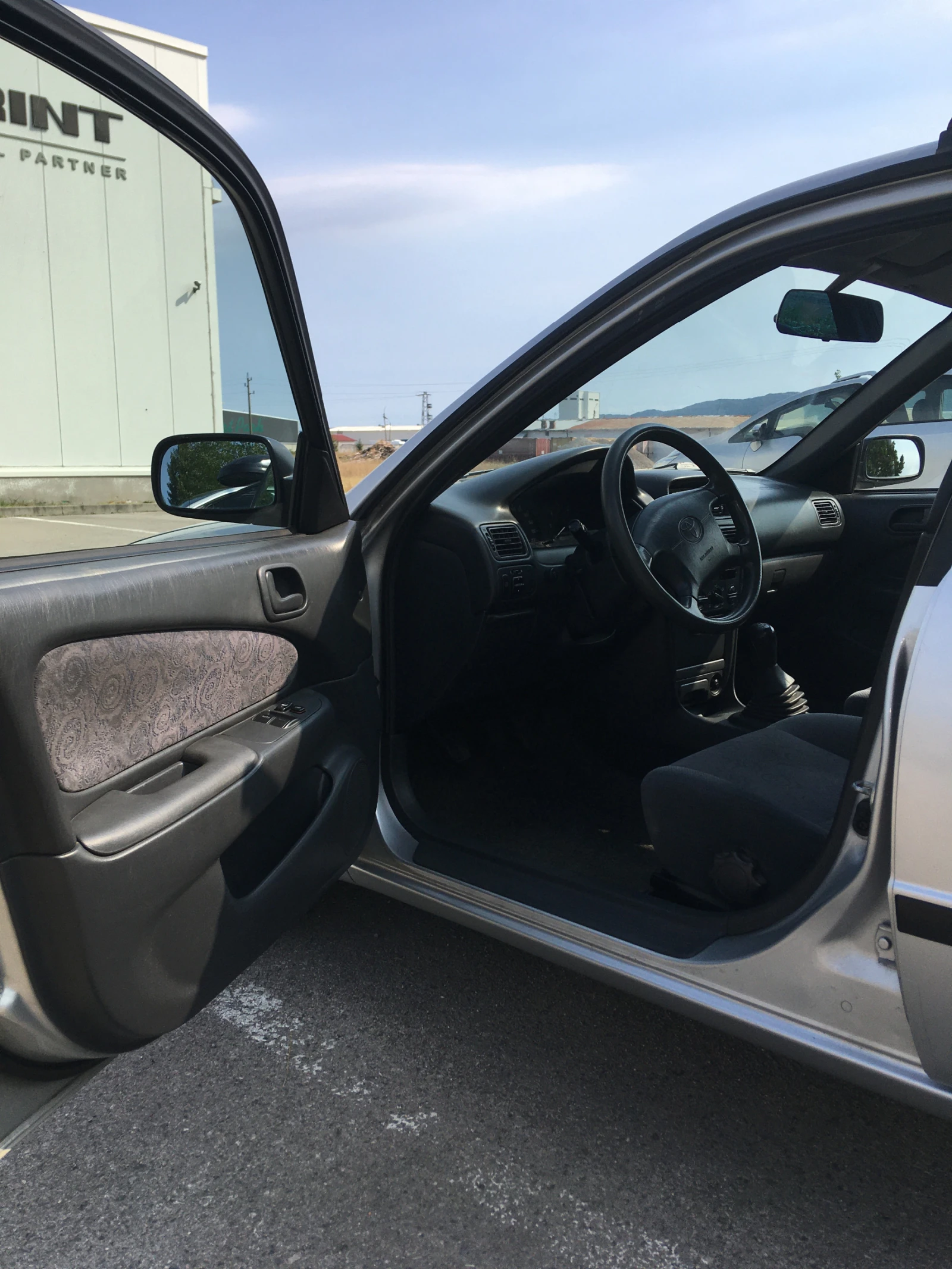 Toyota Corolla лифтбек, снимка 9 - Автомобили и джипове - 56348124