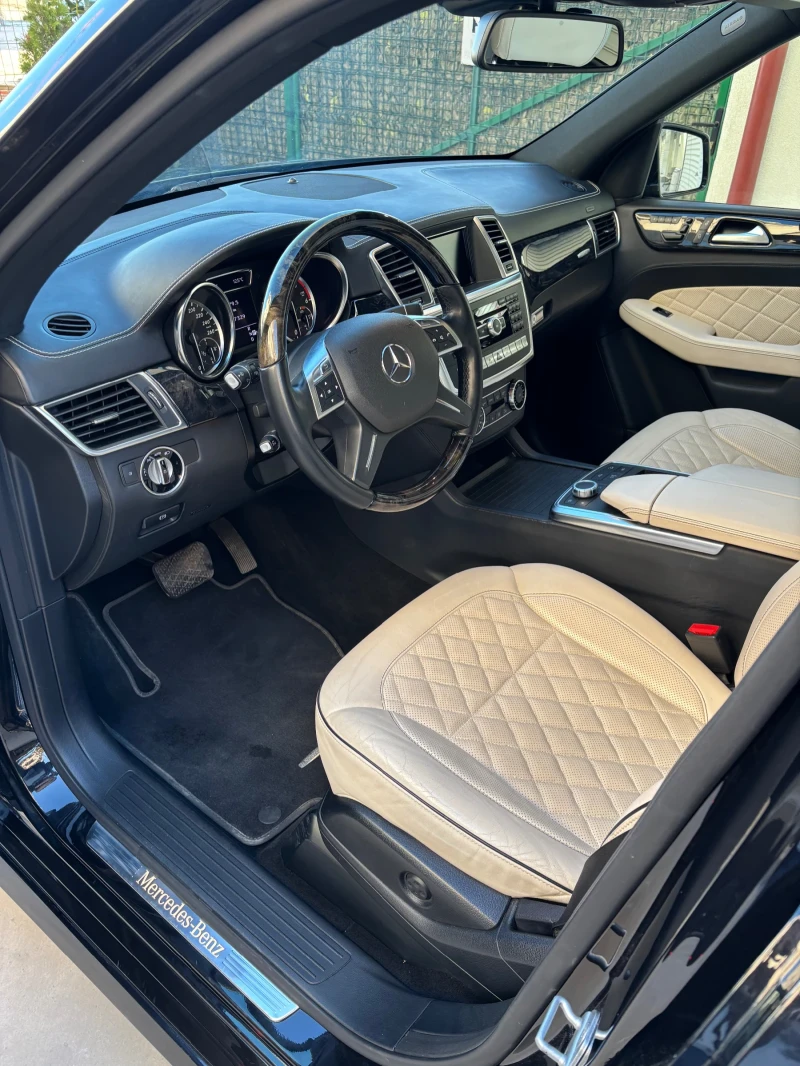 Mercedes-Benz ML 350 AMG* DESIGNO* EDITION 1, снимка 6 - Автомобили и джипове - 49587856