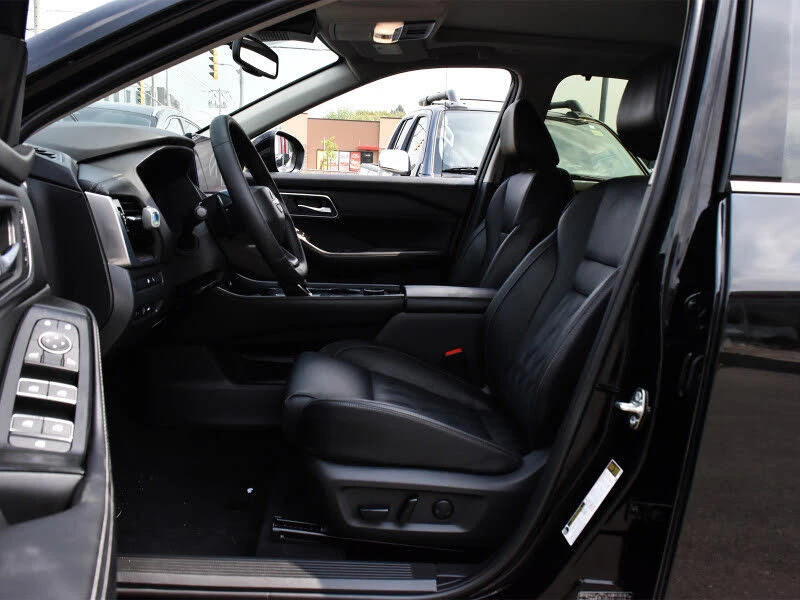 Nissan Rogue Platinum Edition* AWD* АвтоКредит* (ЦЕНА ДО БГ), снимка 5 - Автомобили и джипове - 53879061