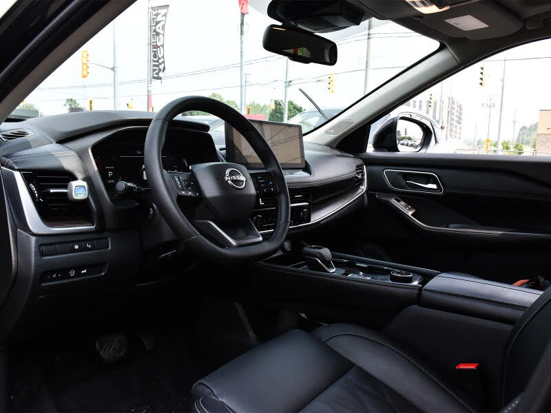 Nissan Rogue Platinum Edition* AWD* АвтоКредит* (ЦЕНА ДО БГ), снимка 6 - Автомобили и джипове - 53879061