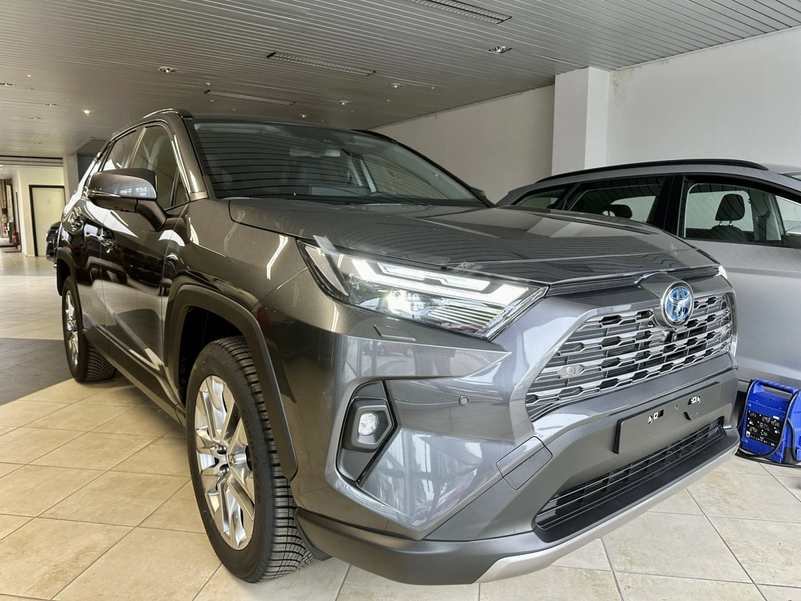 Toyota Rav4 ОЧАКВАН ВНОС/2.5-Full Hybrid AWD-i eCV/FULL-екстри - изображение 2