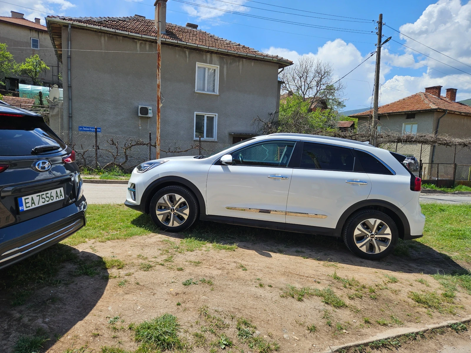 Kia Niro 64kwh premium - изображение 4