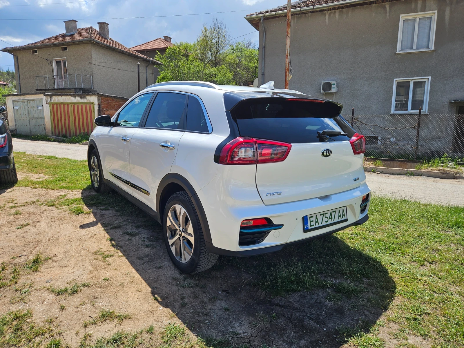 Kia Niro 64kwh premium - изображение 5