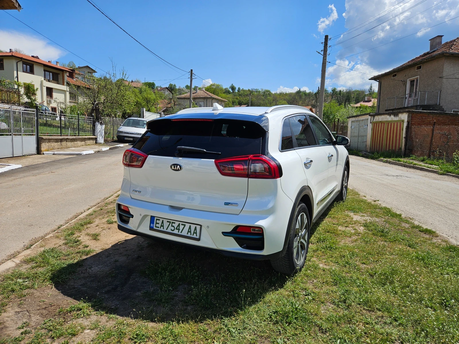 Kia Niro 64kwh premium - изображение 6