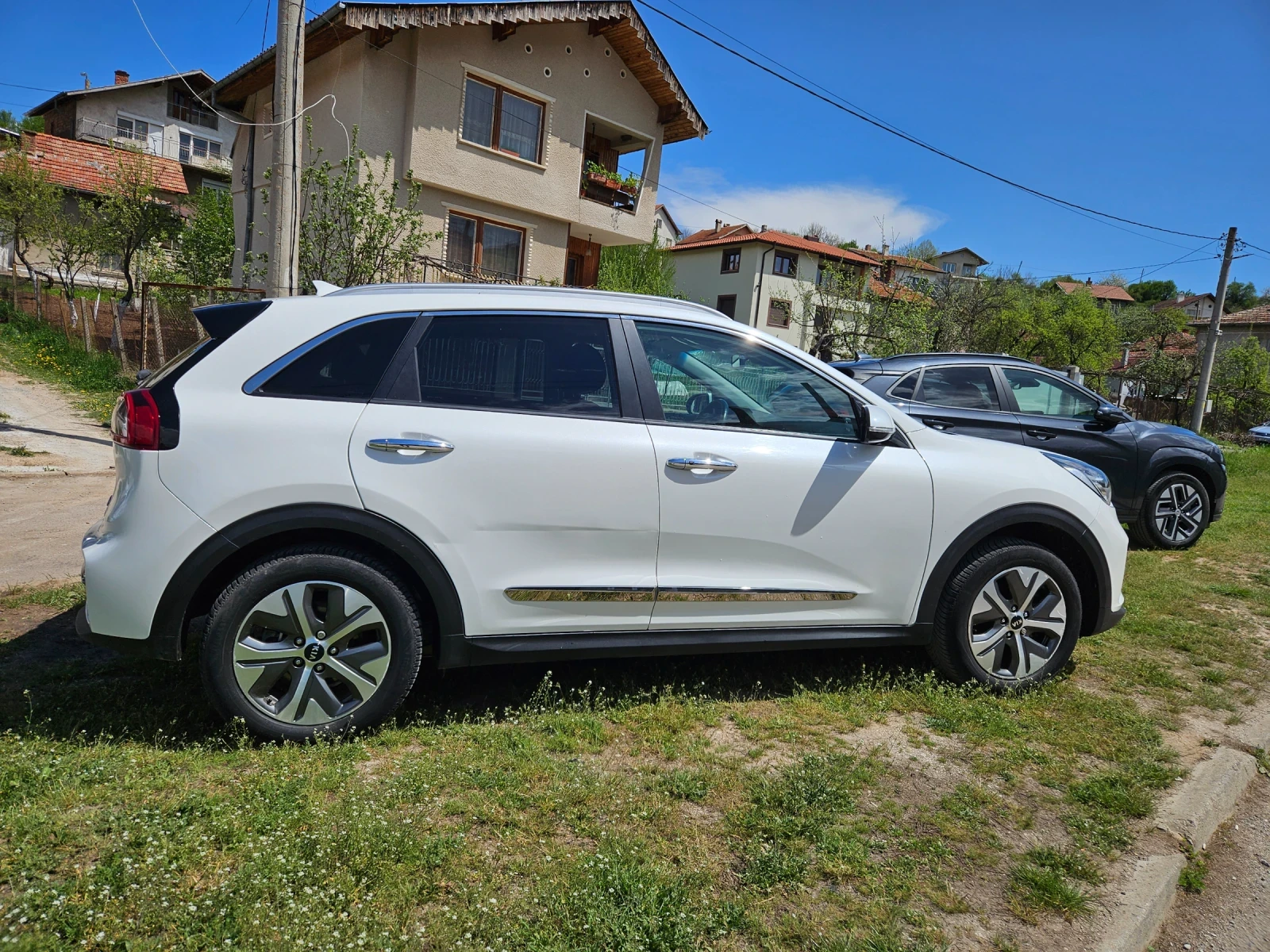 Kia Niro 64kwh premium - изображение 3
