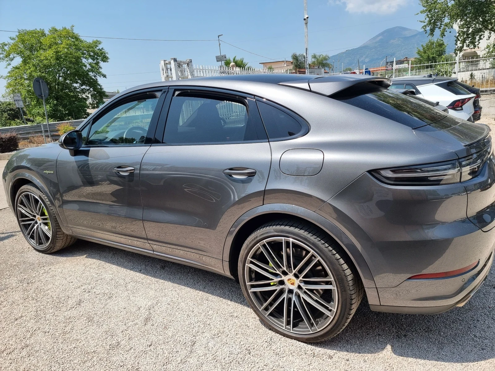 Porsche Cayenne Plug-in hybrid Coupe | Mobile.bg   4