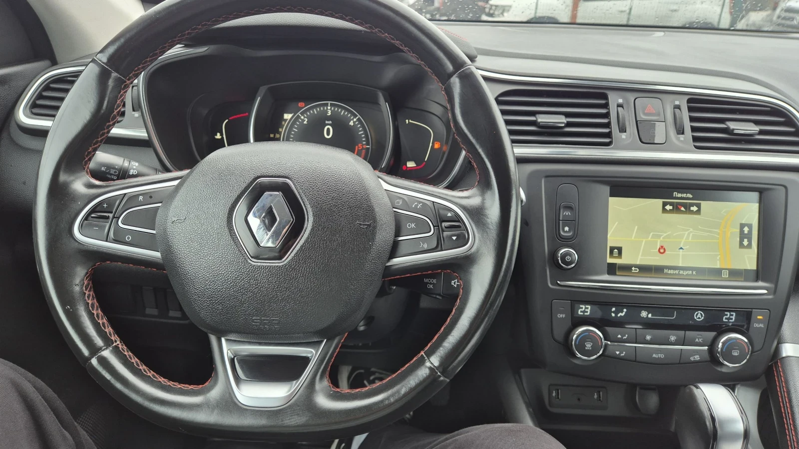 Renault Kadjar 1.5DCI FULL EDITION НАВИ КАМЕРА КОЖА ВИДЕО ЛИЗИНГ , снимка 14 - Автомобили и джипове - 53927479