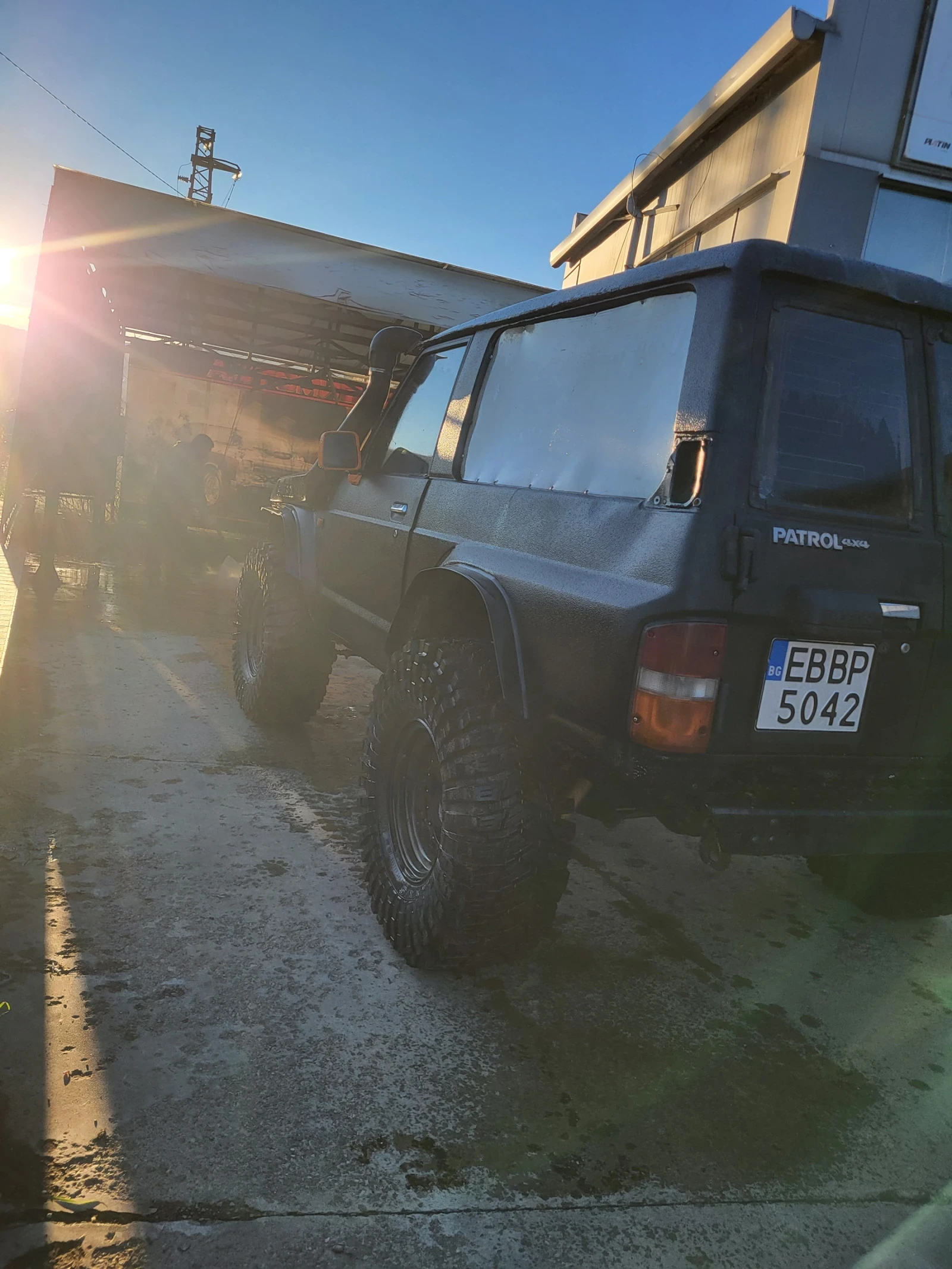 Nissan Patrol, снимка 6 - Автомобили и джипове - 54811108