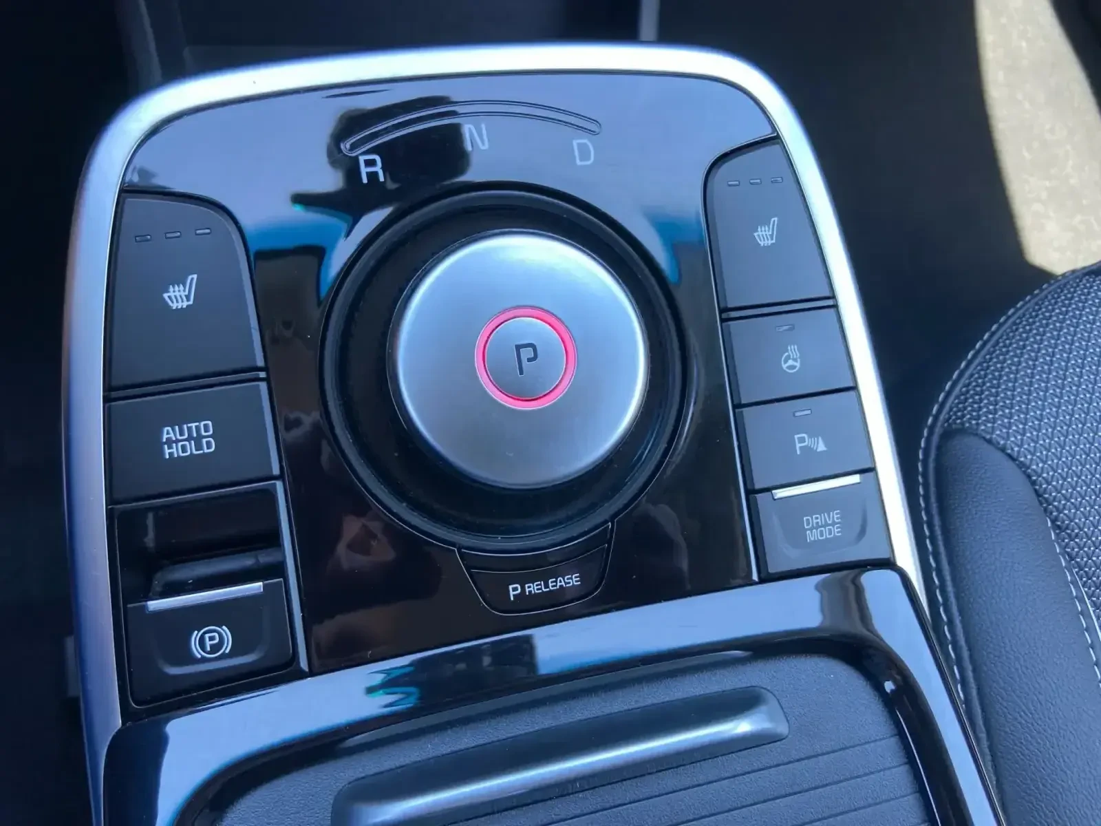 Kia Niro 64kw-204кс-Термо помпа!, снимка 12 - Автомобили и джипове - 55089008