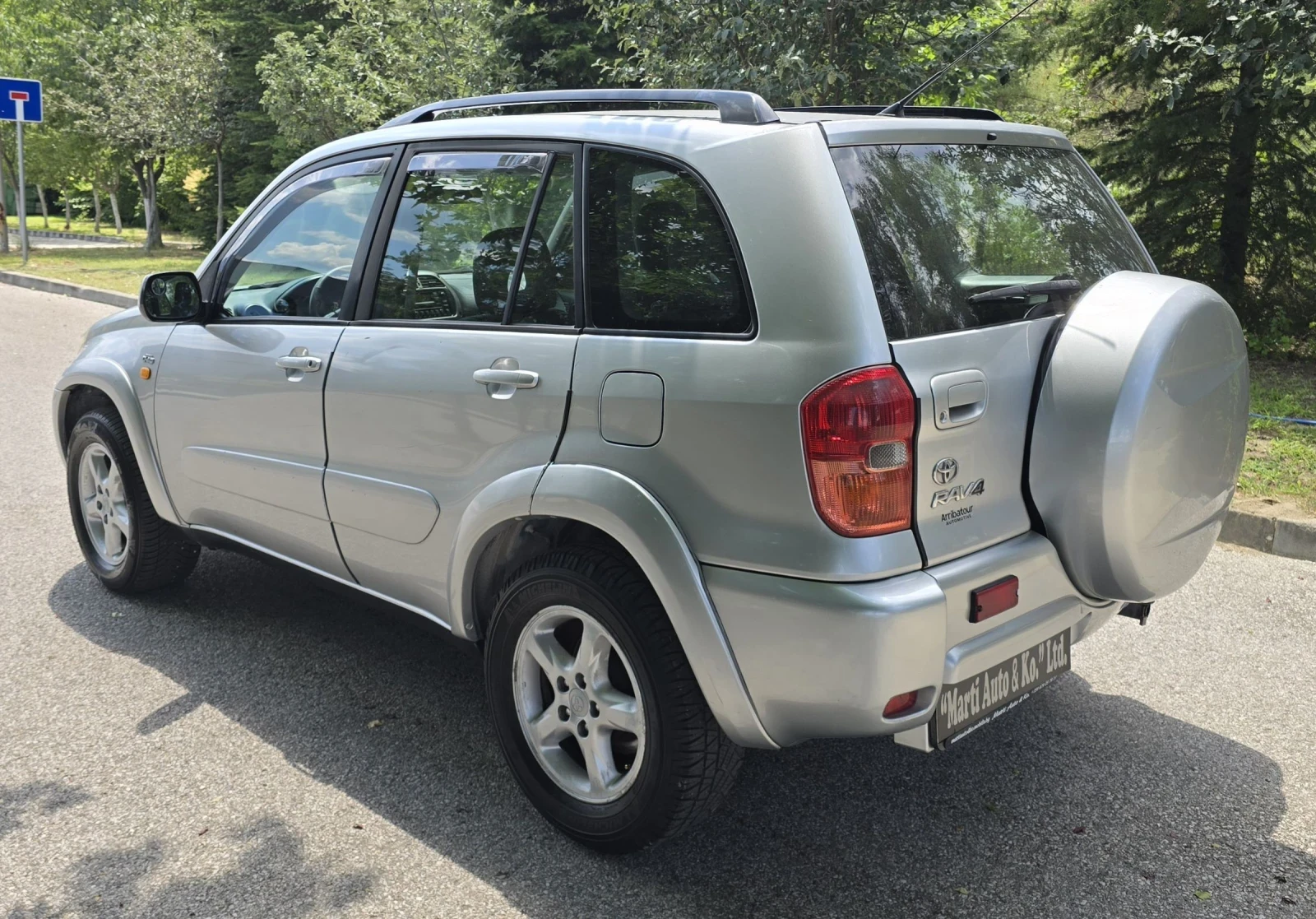 Toyota Rav4 2.0 D4D 4x4 , снимка 7 - Автомобили и джипове - 55188678
