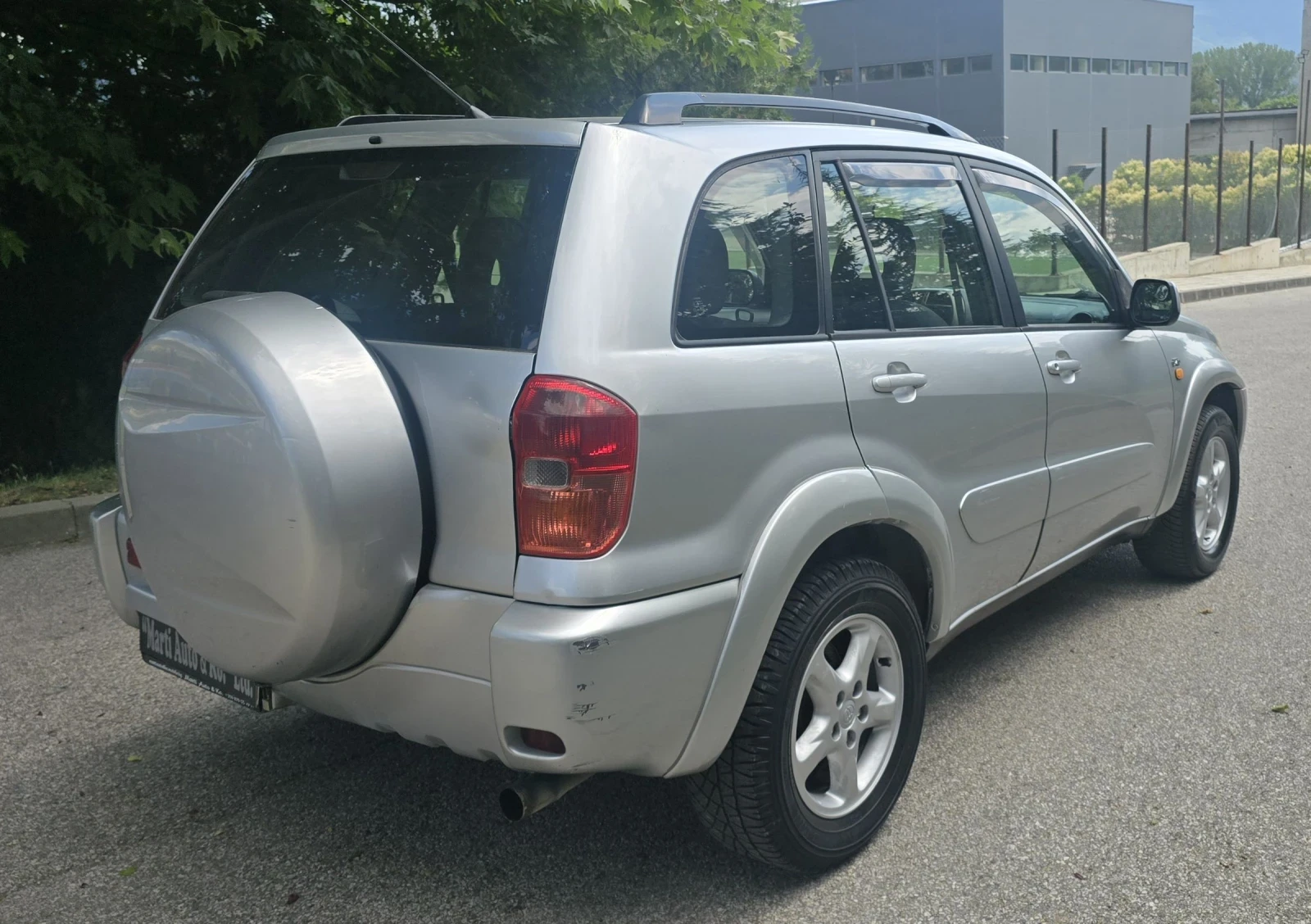 Toyota Rav4 2.0 D4D 4x4 , снимка 10 - Автомобили и джипове - 55188678