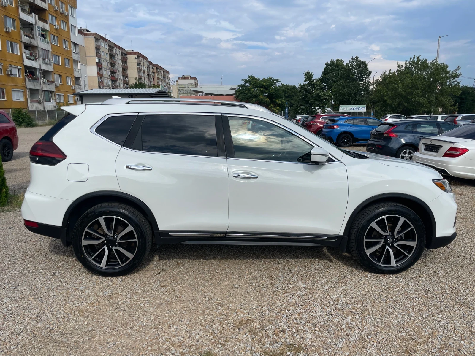 Nissan Rogue FACE/2.5 i-БЕНЗИН-AVTOMAT/4x4/FULL FULL-УНИКАТ, снимка 4 - Автомобили и джипове - 55331103