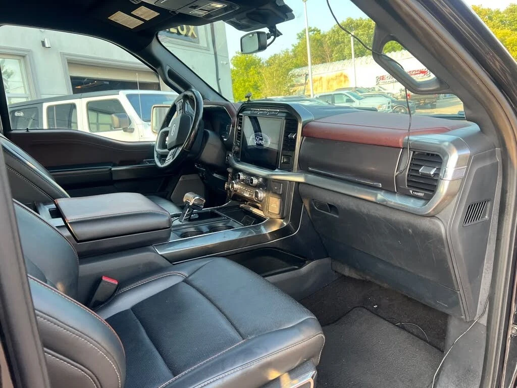 Ford F150 Lariat * SuperCrew * АвтоКредит * (ЦЕНА ДО БГ), снимка 14 - Автомобили и джипове - 55504396
