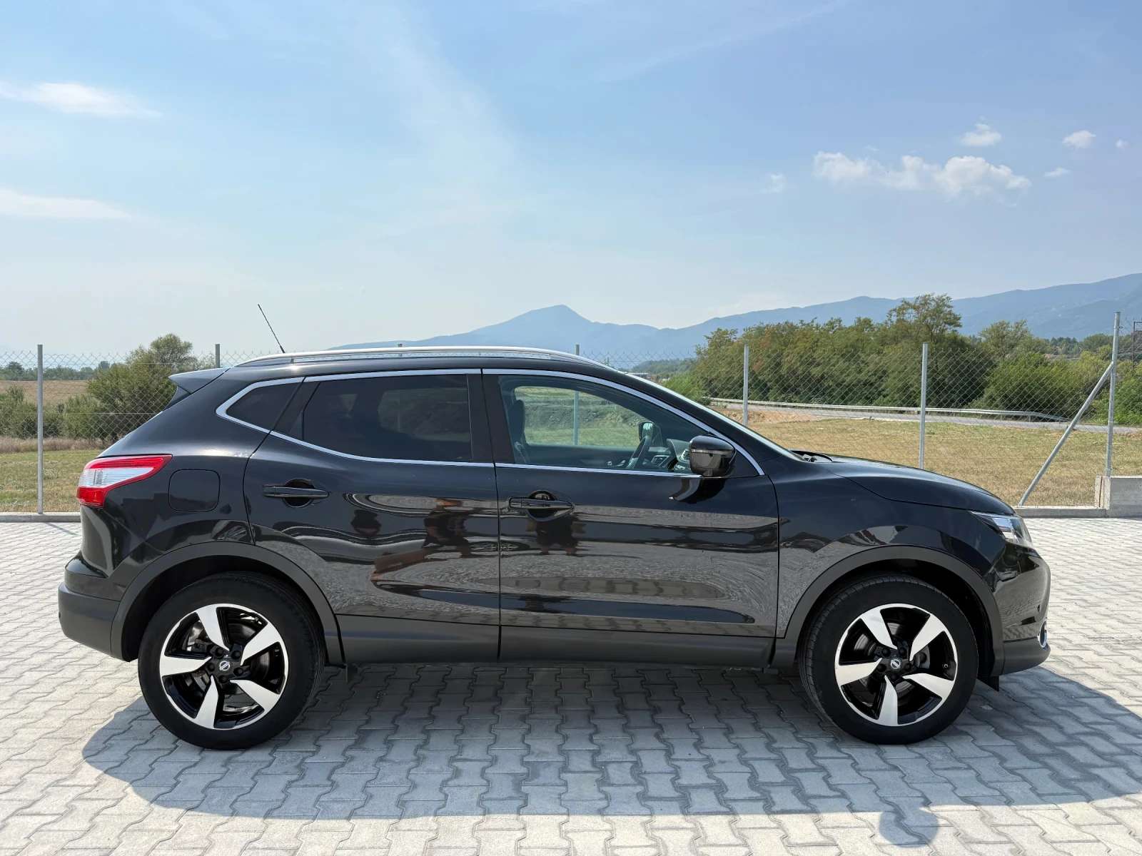 Nissan Qashqai 1.5 DCI NAVI 360 CAMERA PANORAMA, снимка 7 - Автомобили и джипове - 55774219