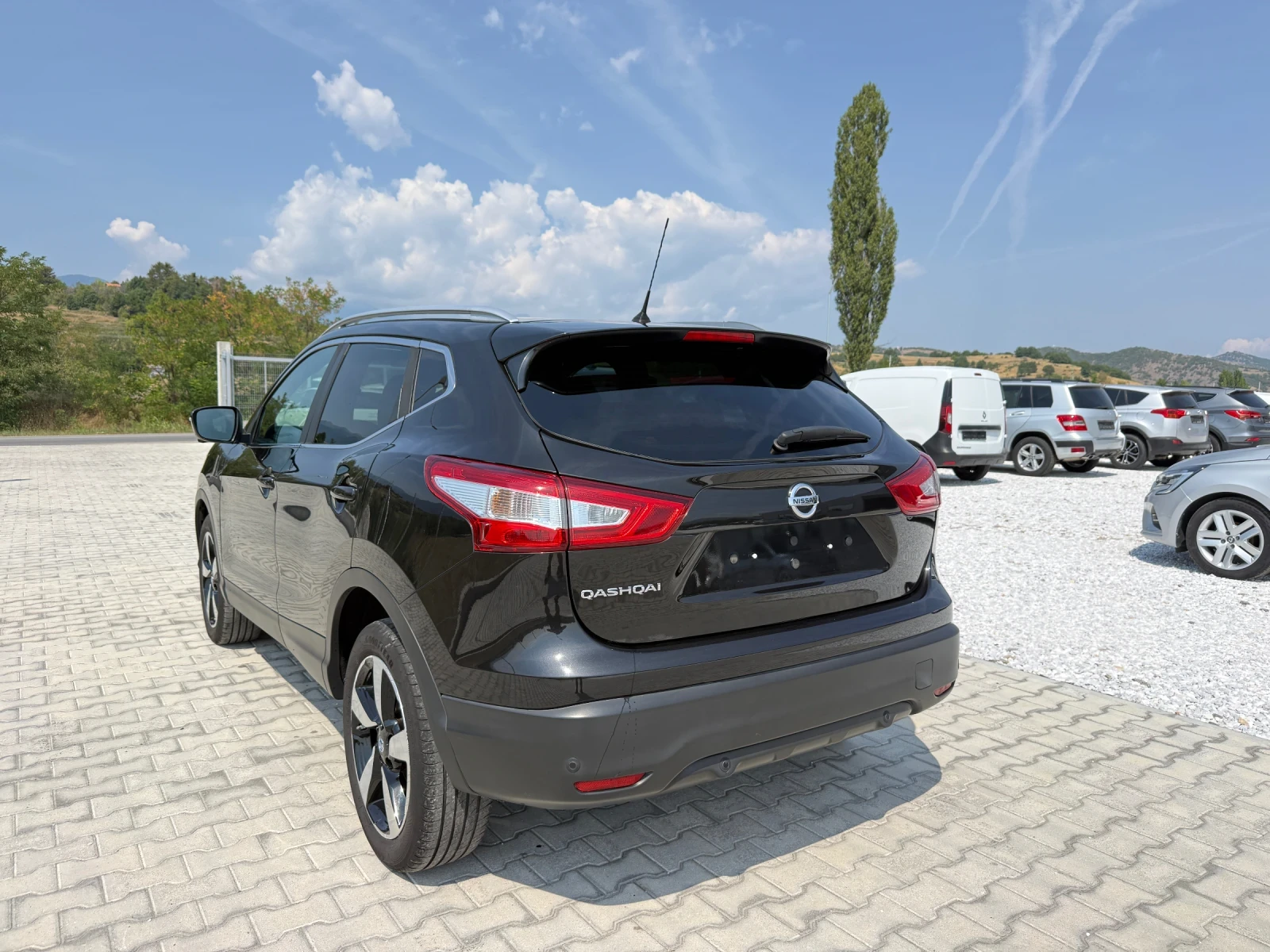 Nissan Qashqai 1.5 DCI NAVI 360 CAMERA PANORAMA, снимка 4 - Автомобили и джипове - 55774219