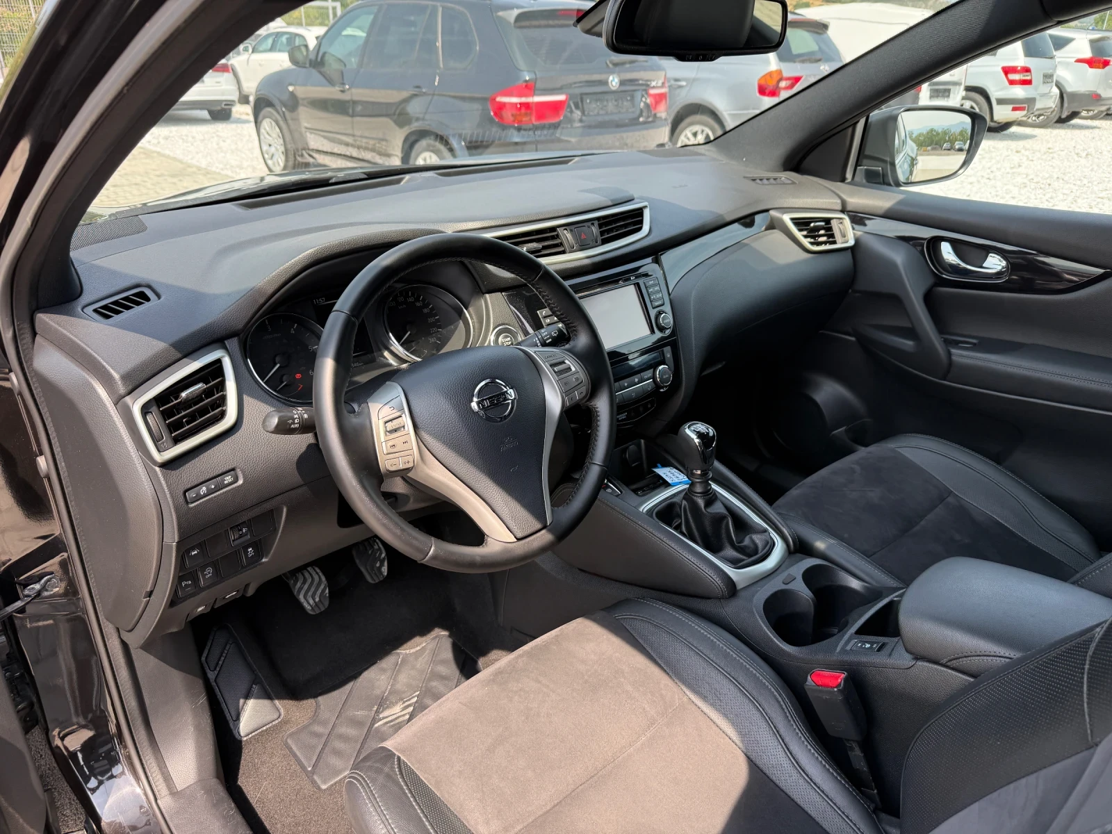 Nissan Qashqai 1.5 DCI NAVI 360 CAMERA PANORAMA, снимка 10 - Автомобили и джипове - 55774219