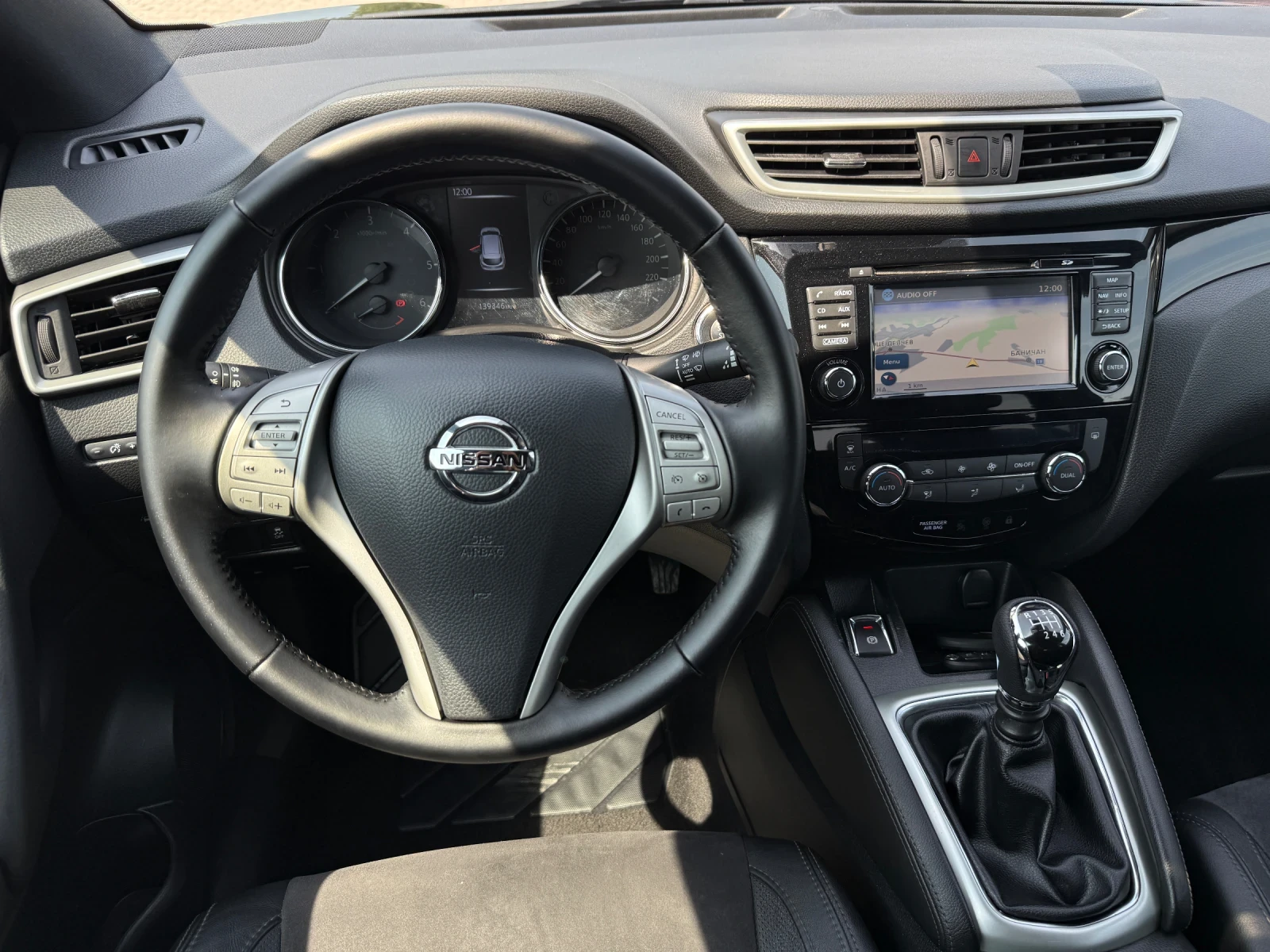 Nissan Qashqai 1.5 DCI NAVI 360 CAMERA PANORAMA, снимка 16 - Автомобили и джипове - 55774219