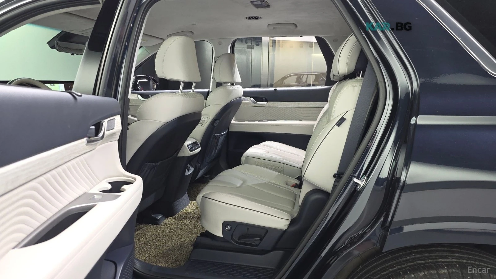 Hyundai Palisade CALLIGRAPHY* 4x4* DISTRONIC* 360* МАСАЖИ* ОБДУХ, снимка 11 - Автомобили и джипове - 55976889