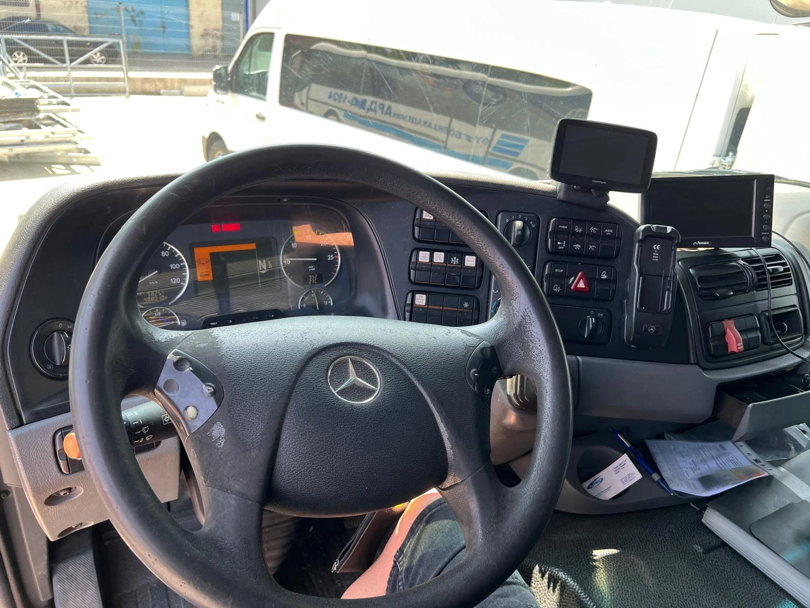 Mercedes-Benz Actros  - изображение 5