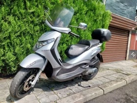 Piaggio Beverly 125, снимка 8