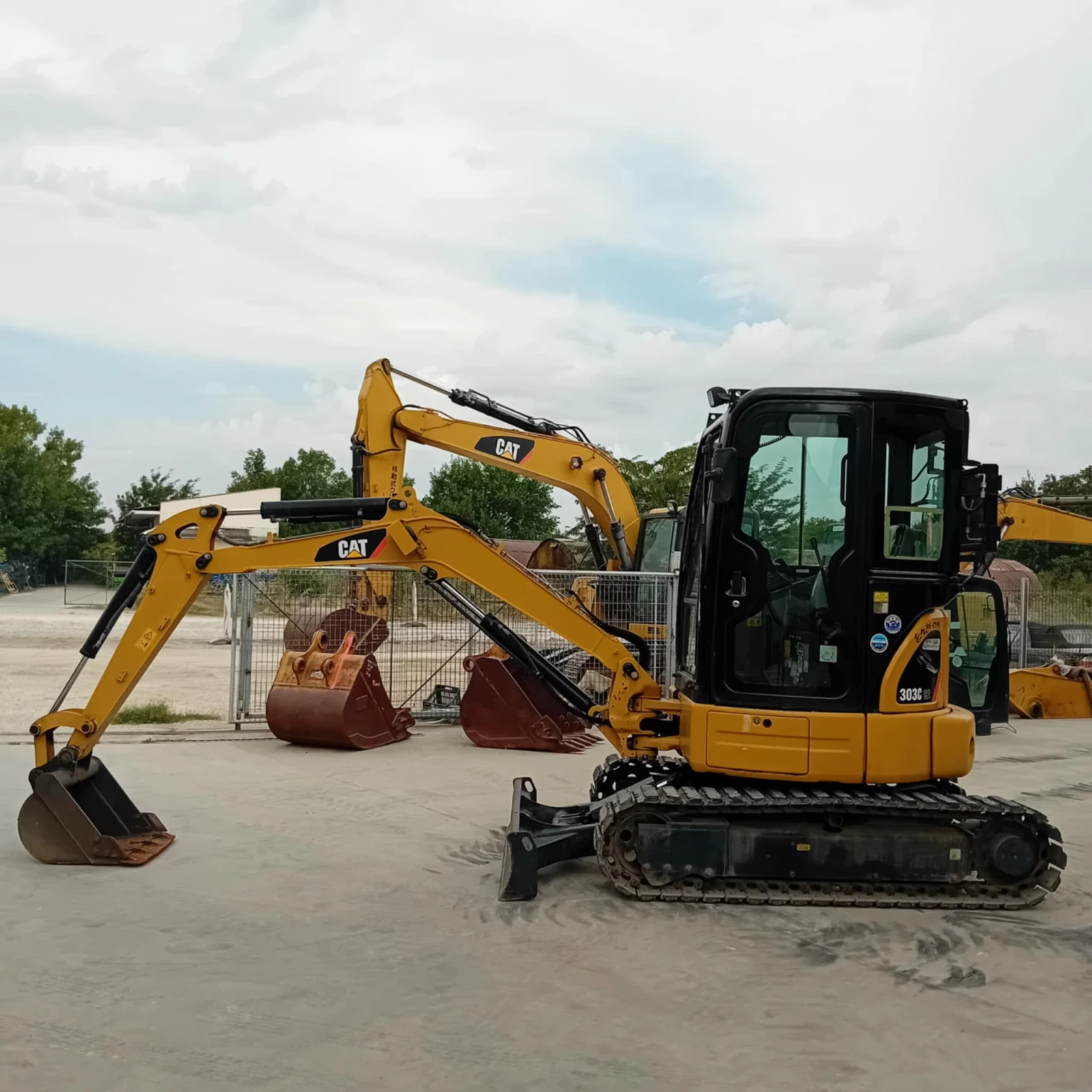 Багер Cat 303CCR * НАЛИЧЕН * КЛИМАТИК * ПРОМОЦЕНА *  - изображение 2
