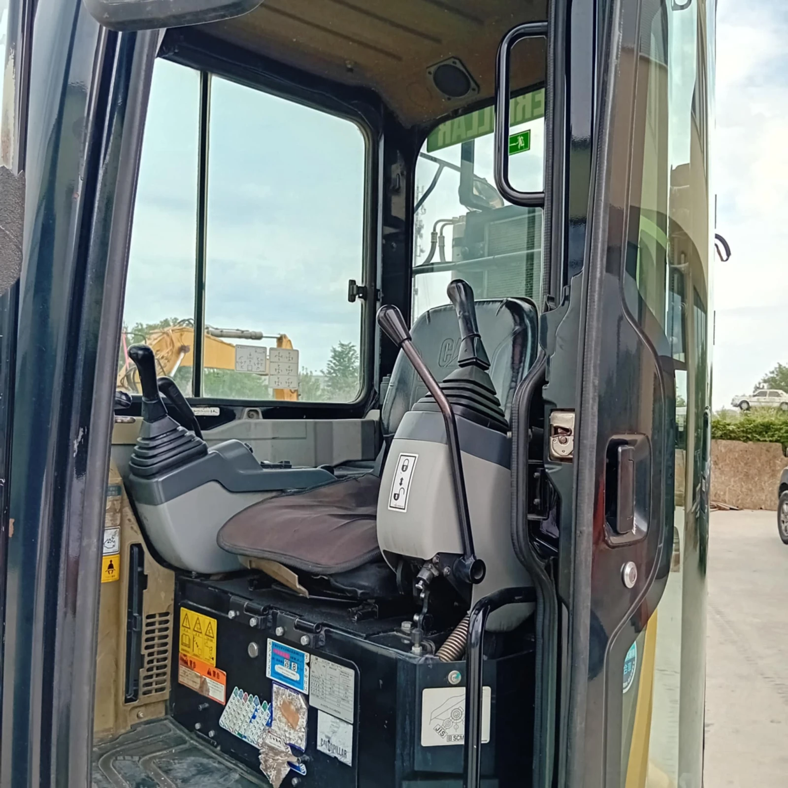 Багер Cat 303CCR * НАЛИЧЕН * КЛИМАТИК * ПРОМОЦЕНА *  - изображение 10