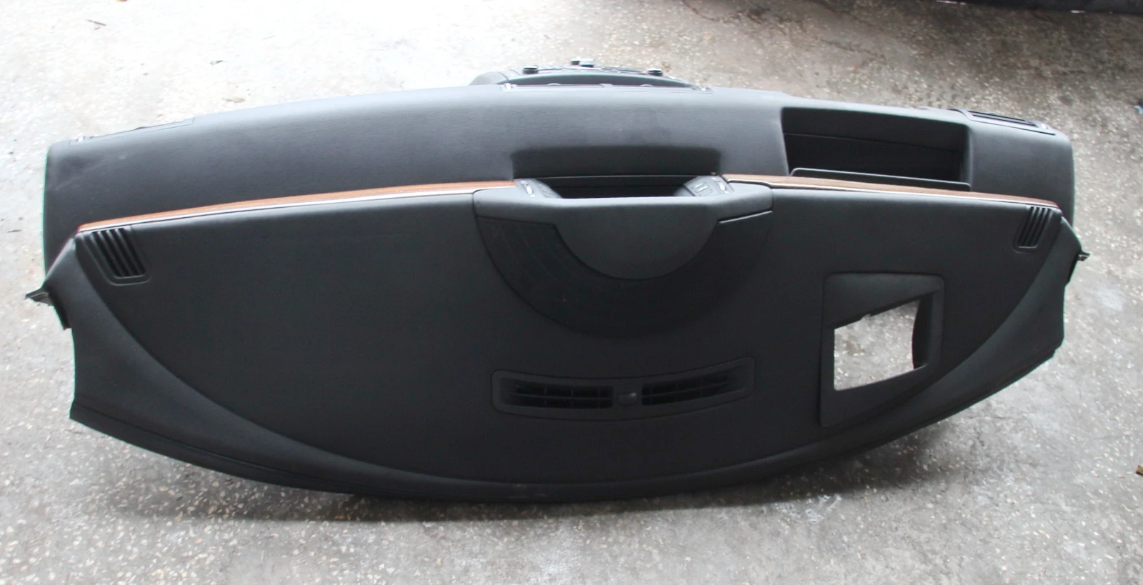      6  2010 .    | Mobile.bg   5