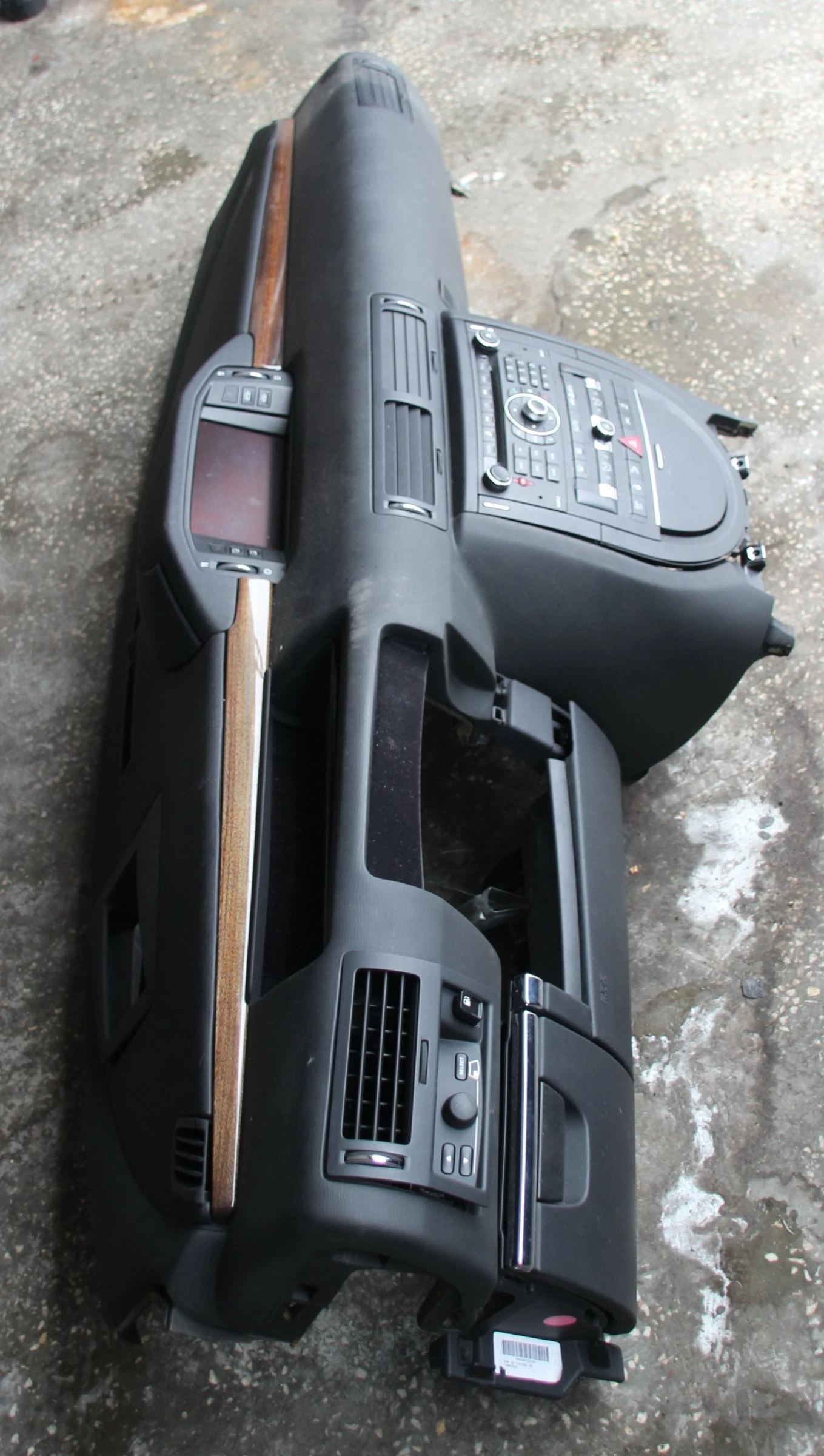      6  2010 .    | Mobile.bg   2