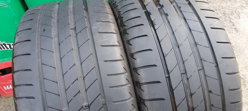 Гуми Летни 255/35R19, снимка 1 - Гуми и джанти - 31998990