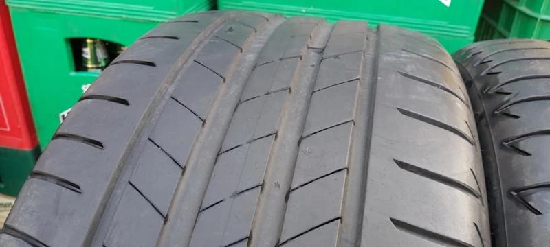 Гуми Летни 255/35R19, снимка 2 - Гуми и джанти - 31998990